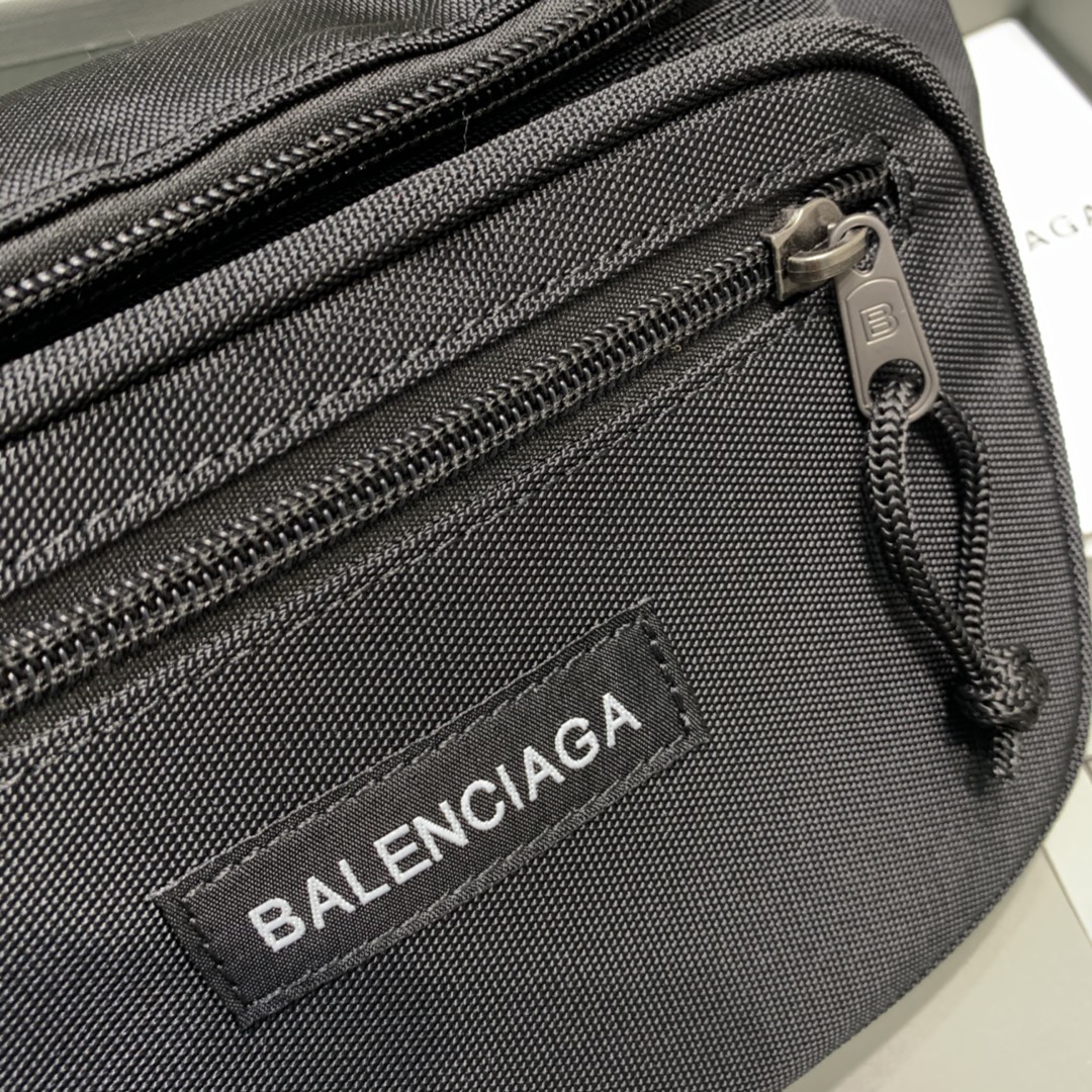 Ba*len*cia*ga waist bag