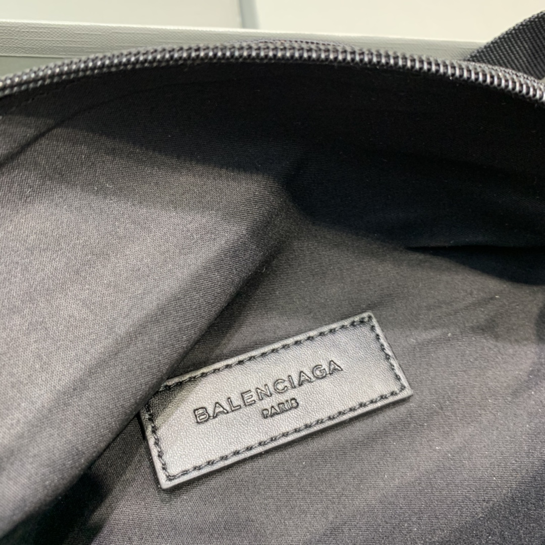 Ba*len*cia*ga waist bag