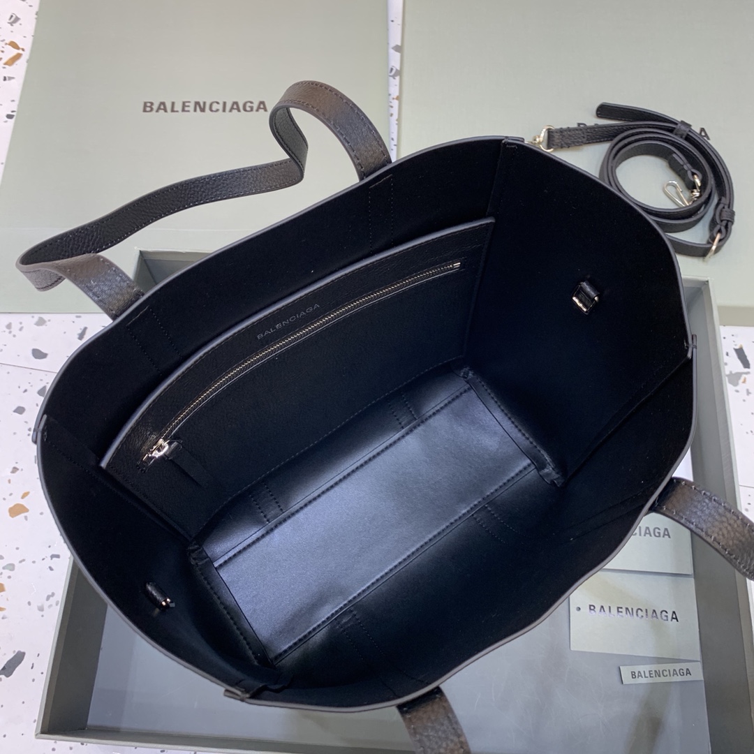Ba*len*cia*ga small tote
