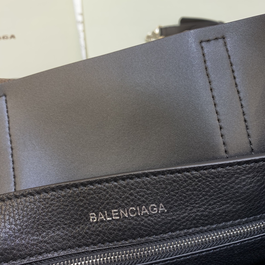 Ba*len*cia*ga small tote