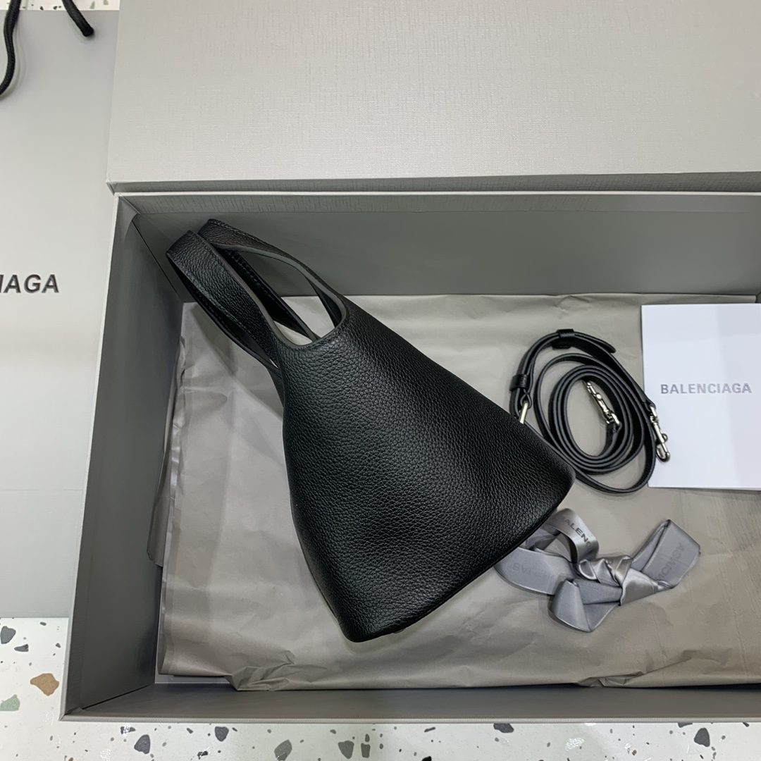 Ba*len*cia*ga locker mini