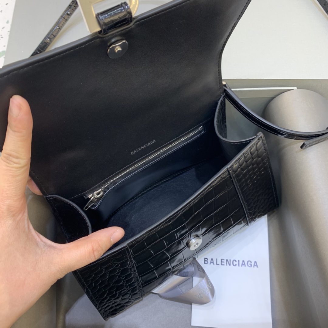 Ba*len*cia*ga hourglass bag