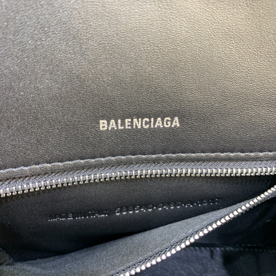 Ba*len*cia*ga hourglass bag