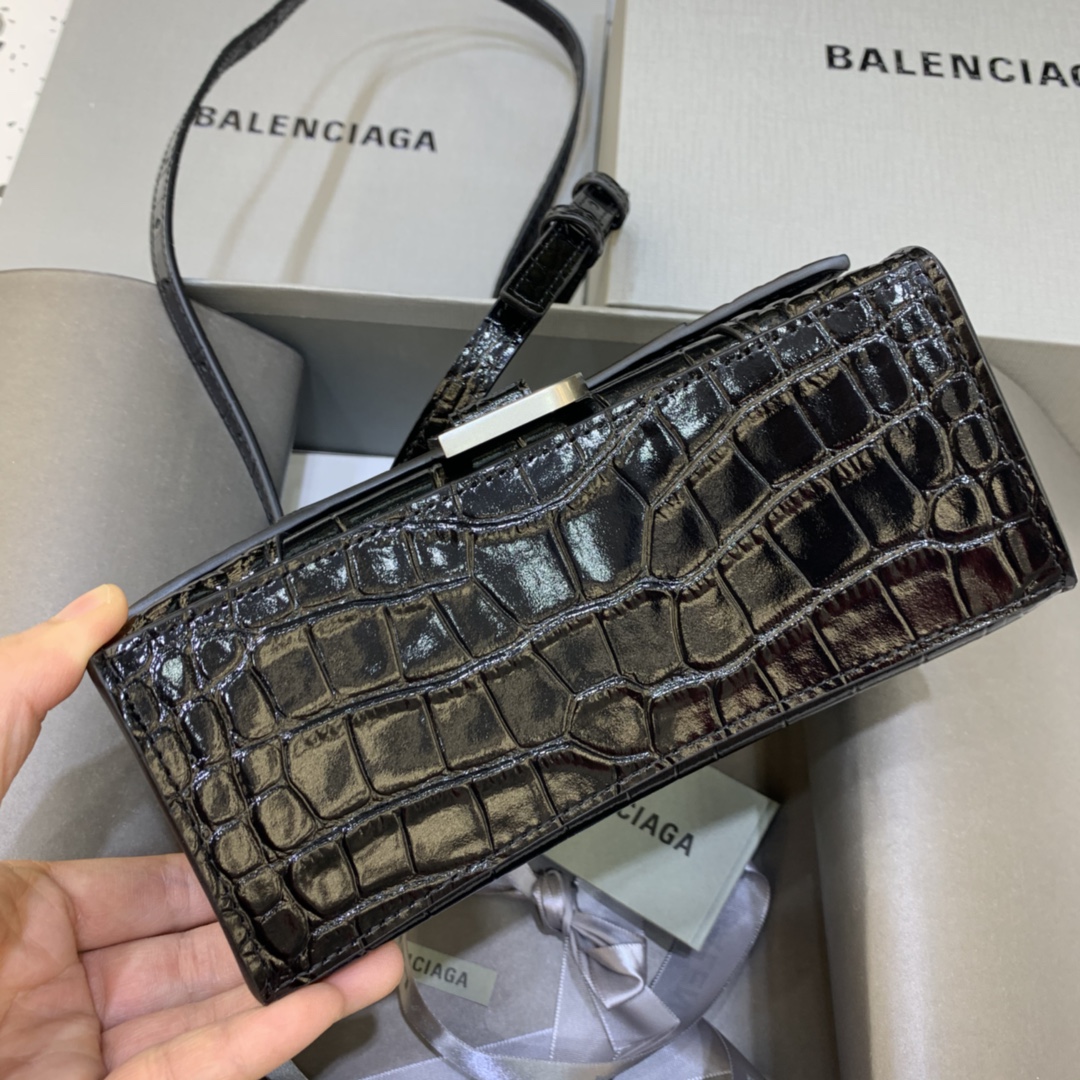 Ba*len*cia*ga hourglass bag
