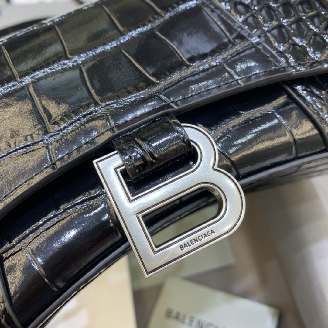 Ba*len*cia*ga hourglass bag