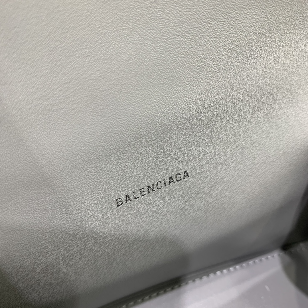 Ba*len*cia*ga hourglass bag