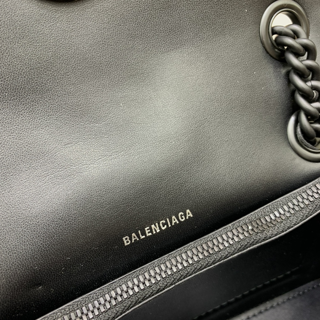 Ba*len*cia*ga crush small