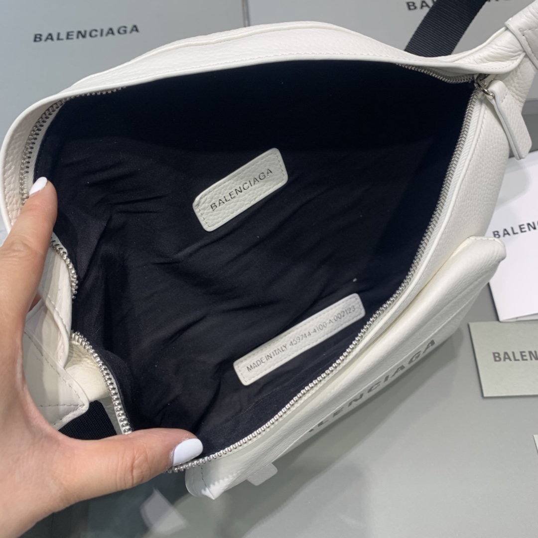 Ba*len*cia*ga waist bag