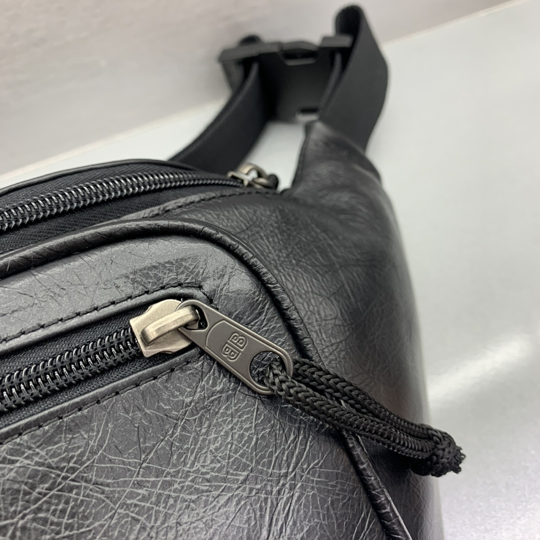 Ba*len*cia*ga waist bag
