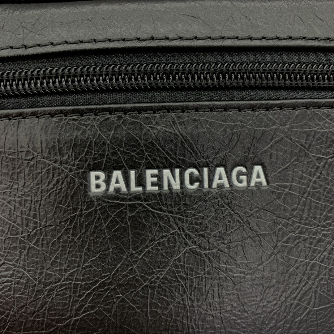 Ba*len*cia*ga waist bag
