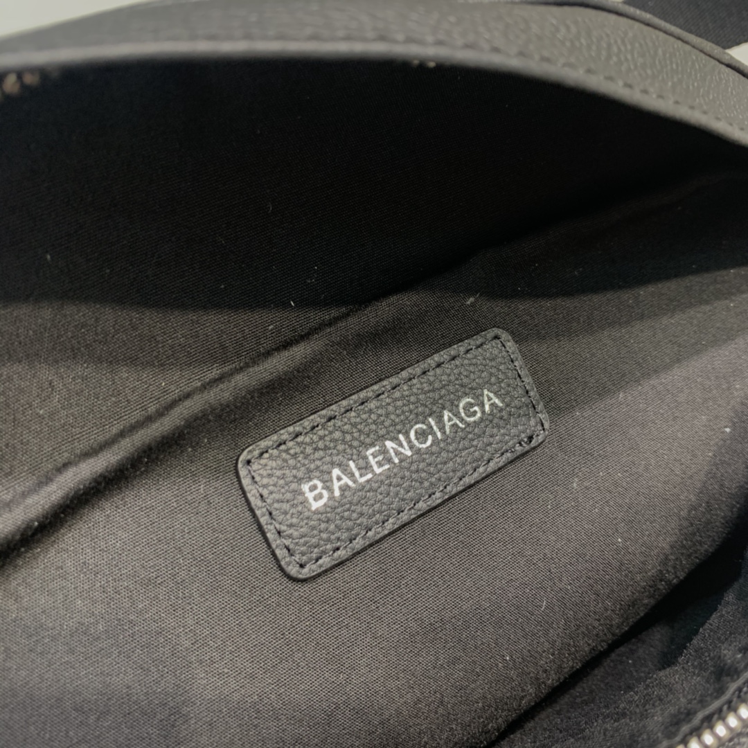 Ba*len*cia*ga waist bag