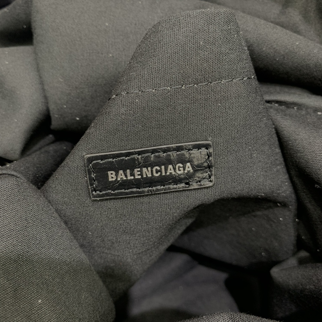 Ba*len*cia*ga le monaco large