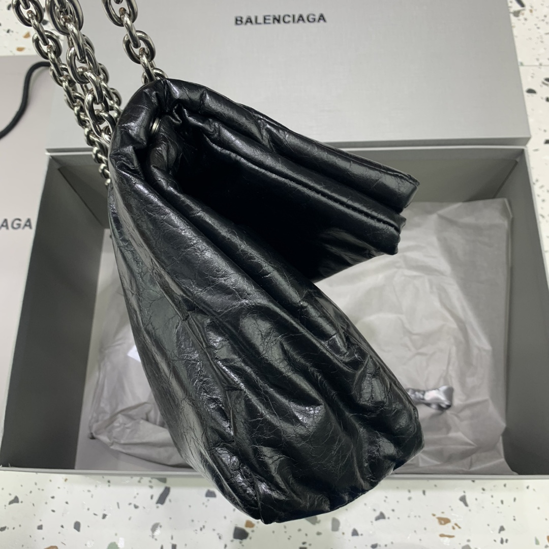 Ba*len*cia*ga le monaco medium