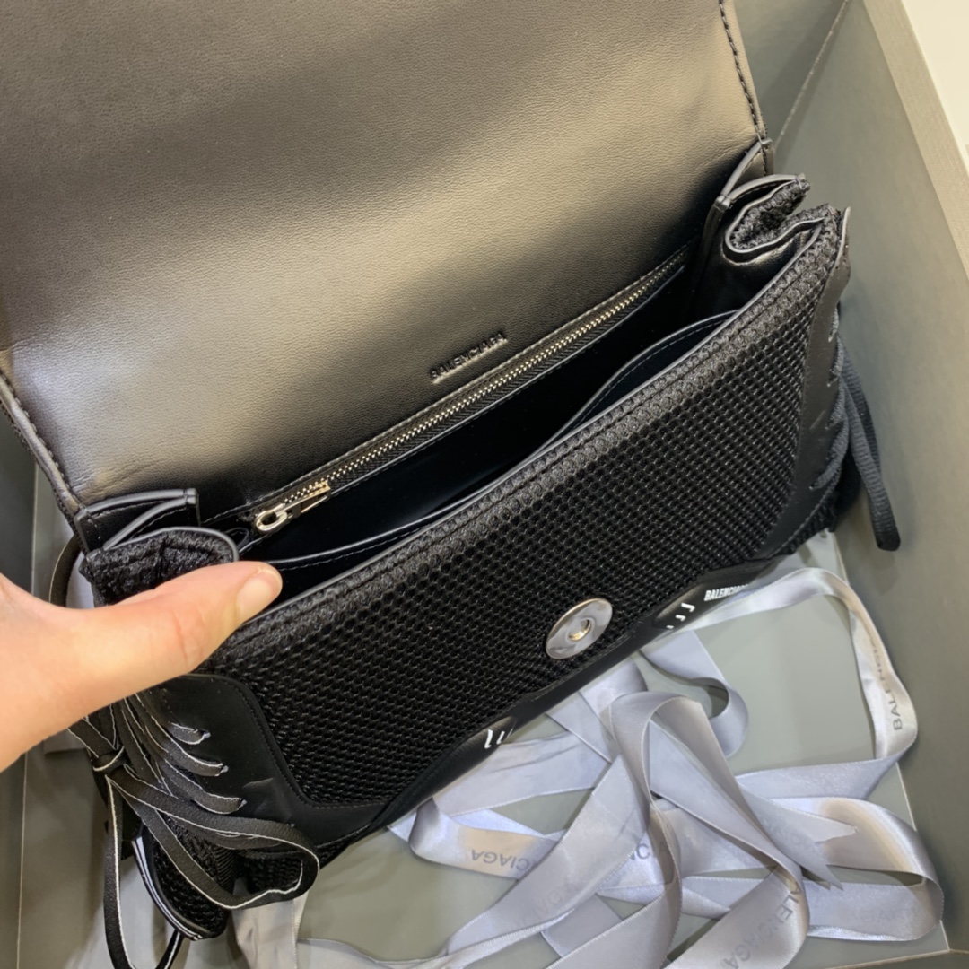 Ba*len*cia*ga hourglass bag