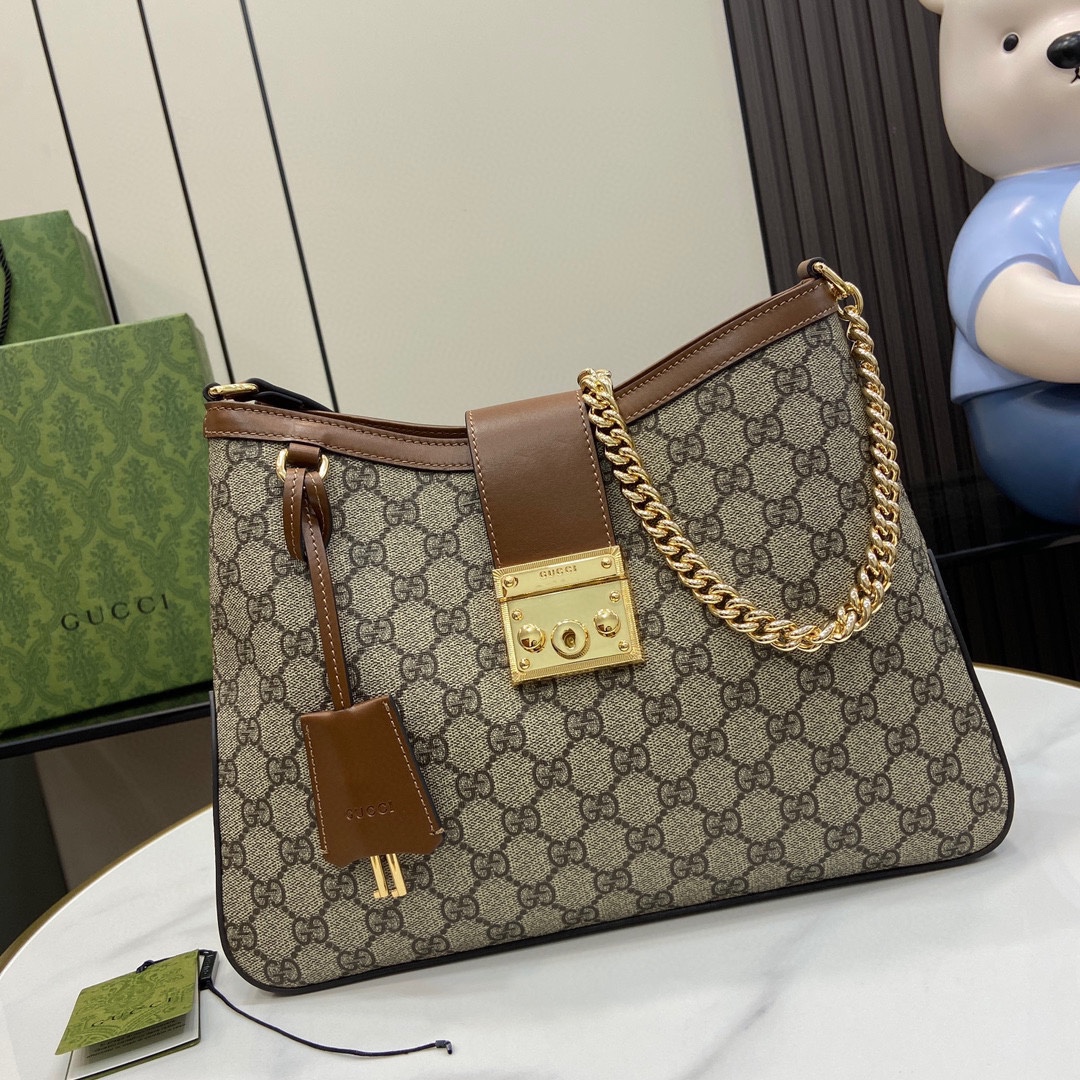 G*u*i padlock gg medium shoulder bag