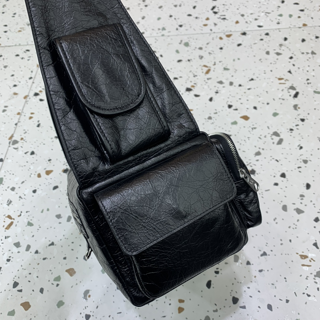 ba*len*cia*ga S*perbusy small bag