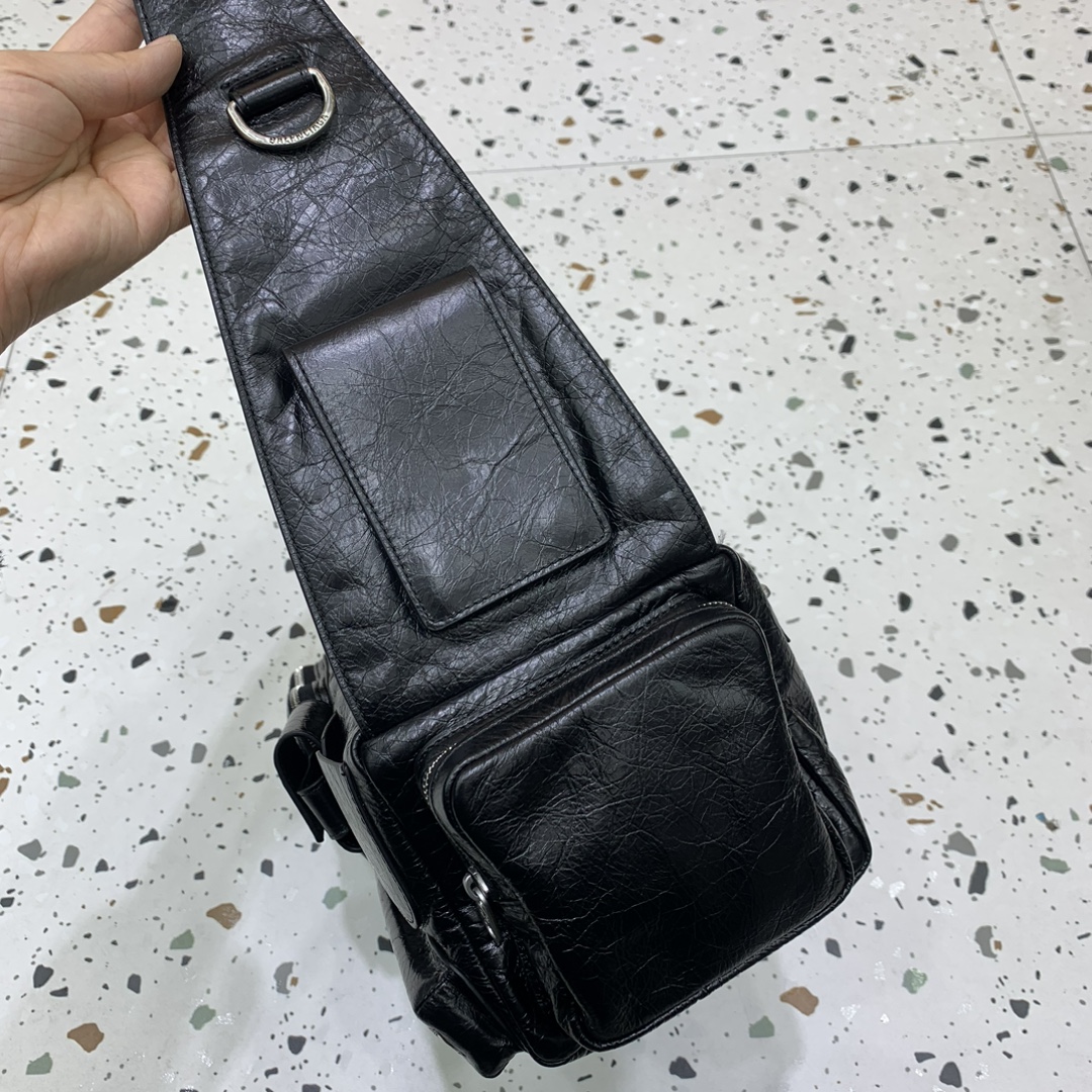 ba*len*cia*ga S*perbusy small bag