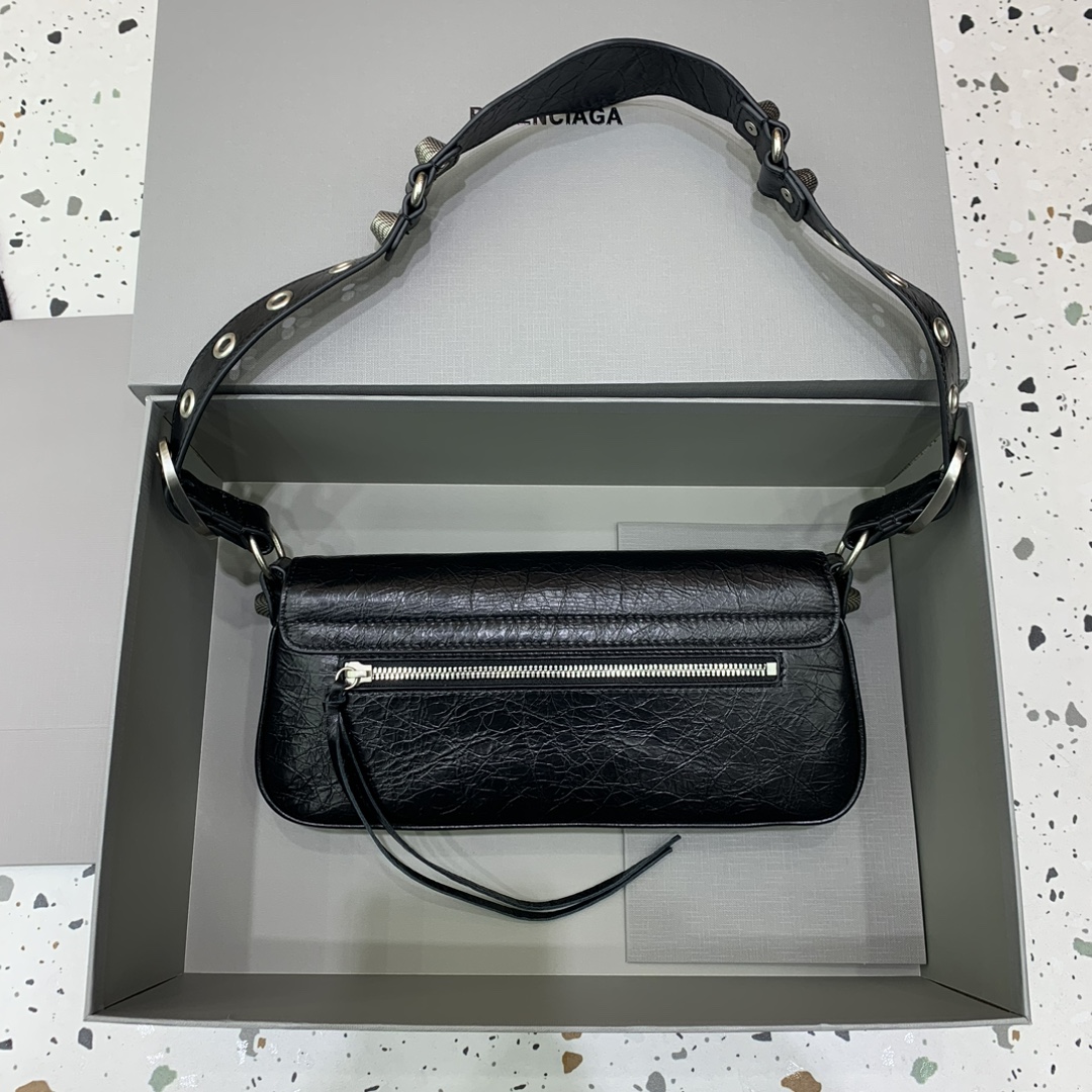 Balenciag Spring 24 · Le cagole Large Bag