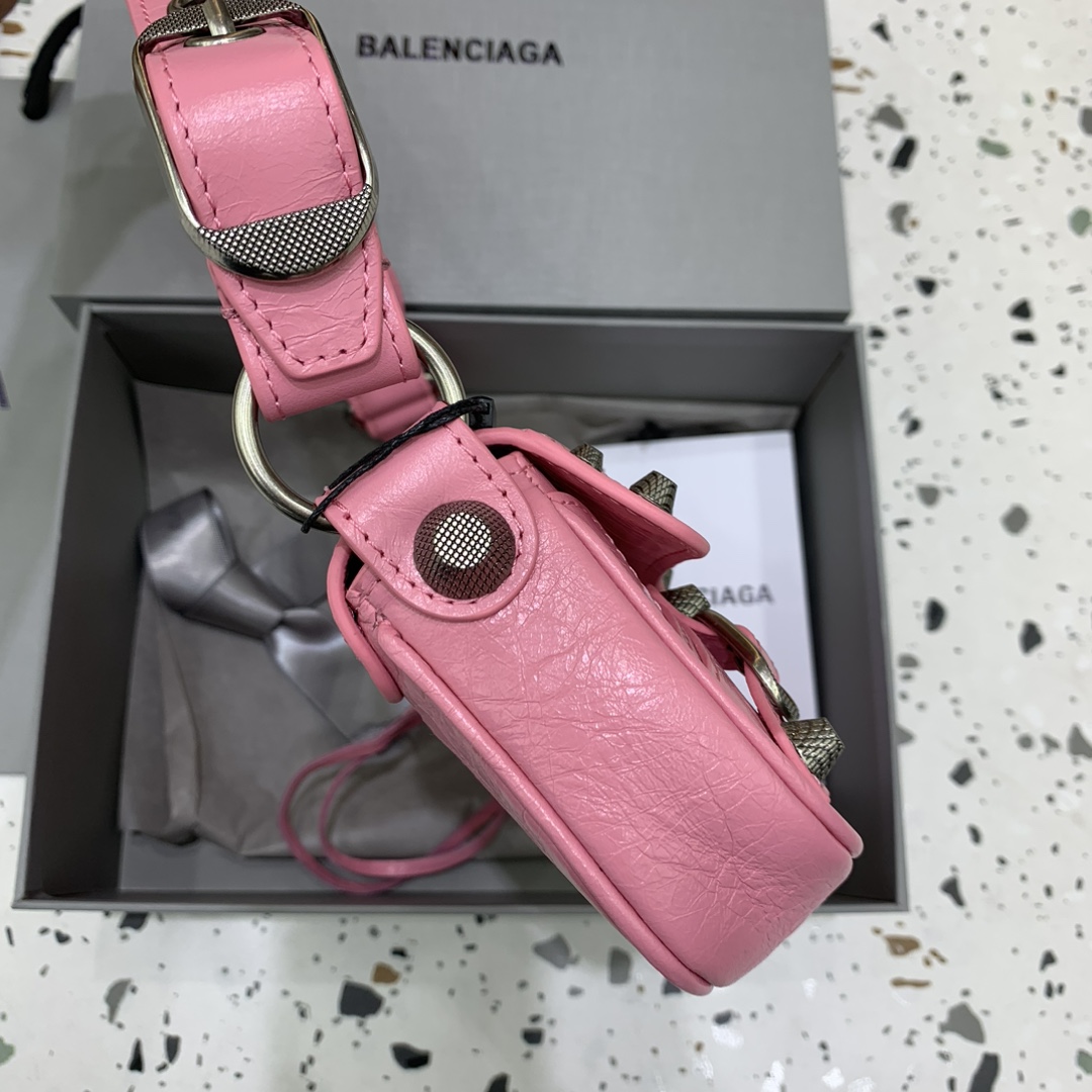 Balenciag Spring 24 · Le cagole Small Bag