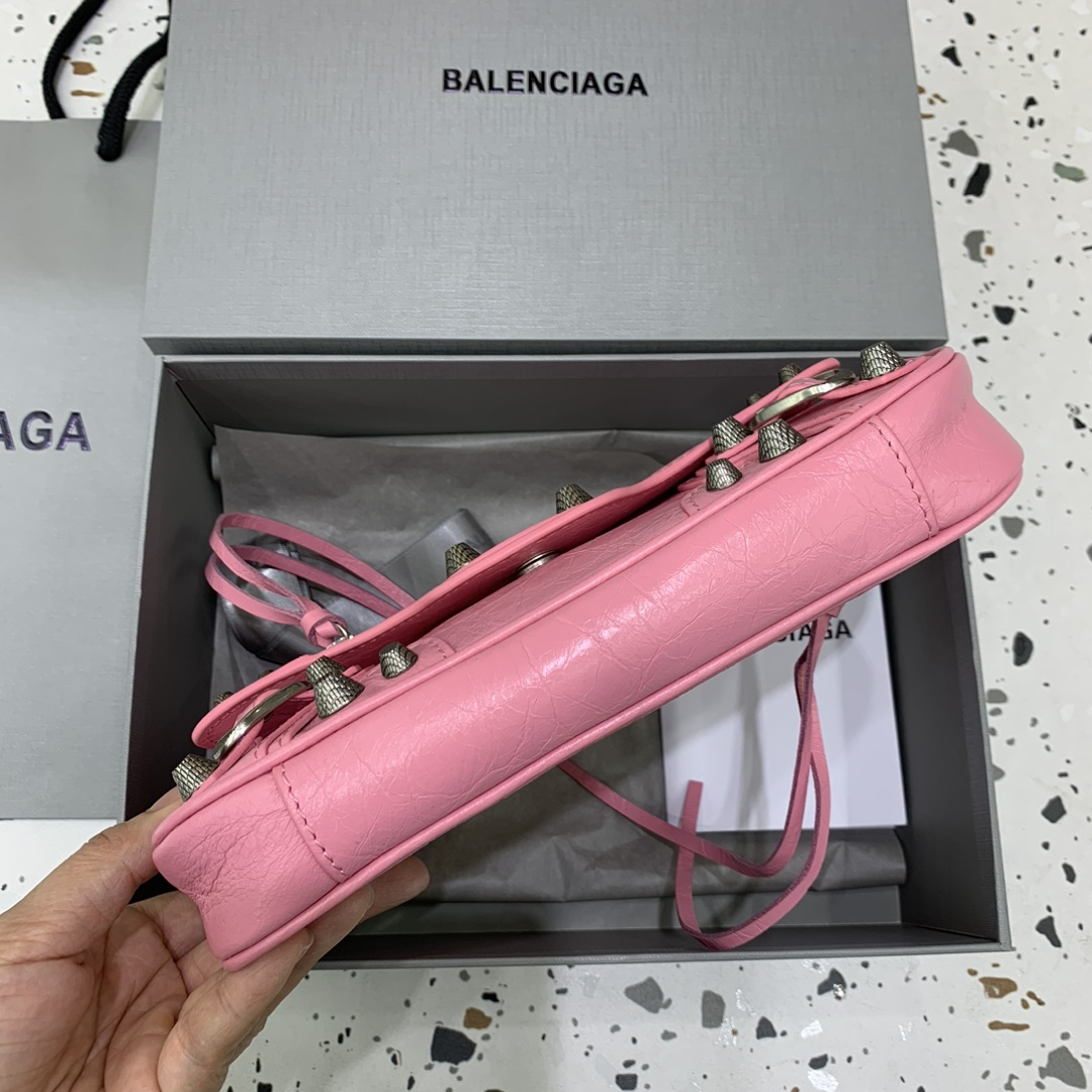 Balenciag Spring 24 · Le cagole Small Bag