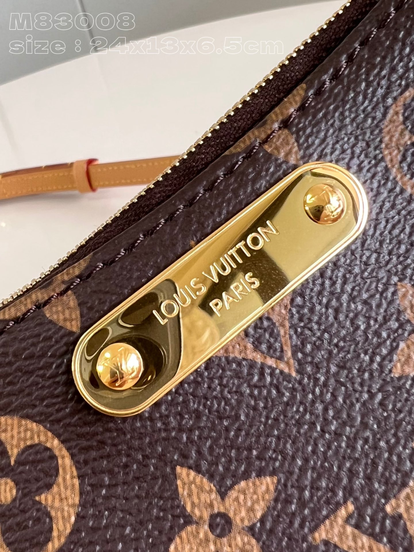 l**is V*t*n liv pochette