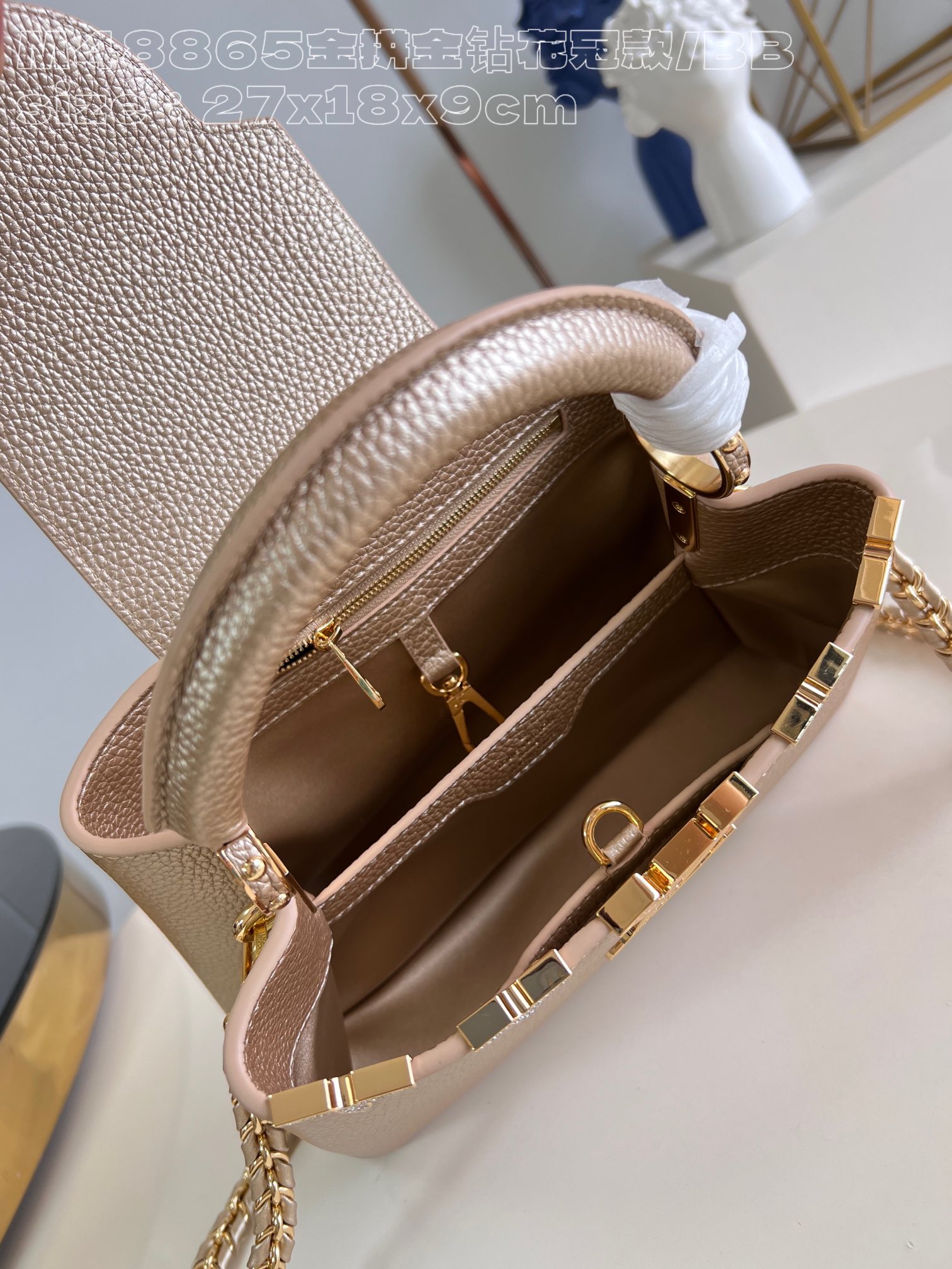 l**is V*t*n capucines bb handbag