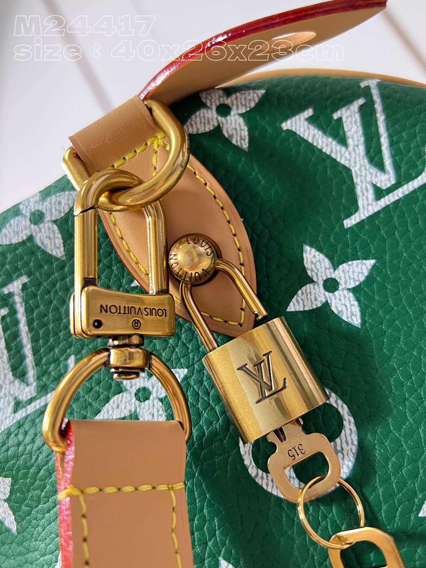 l**is V*t*n speedy p9 bandoulière 40