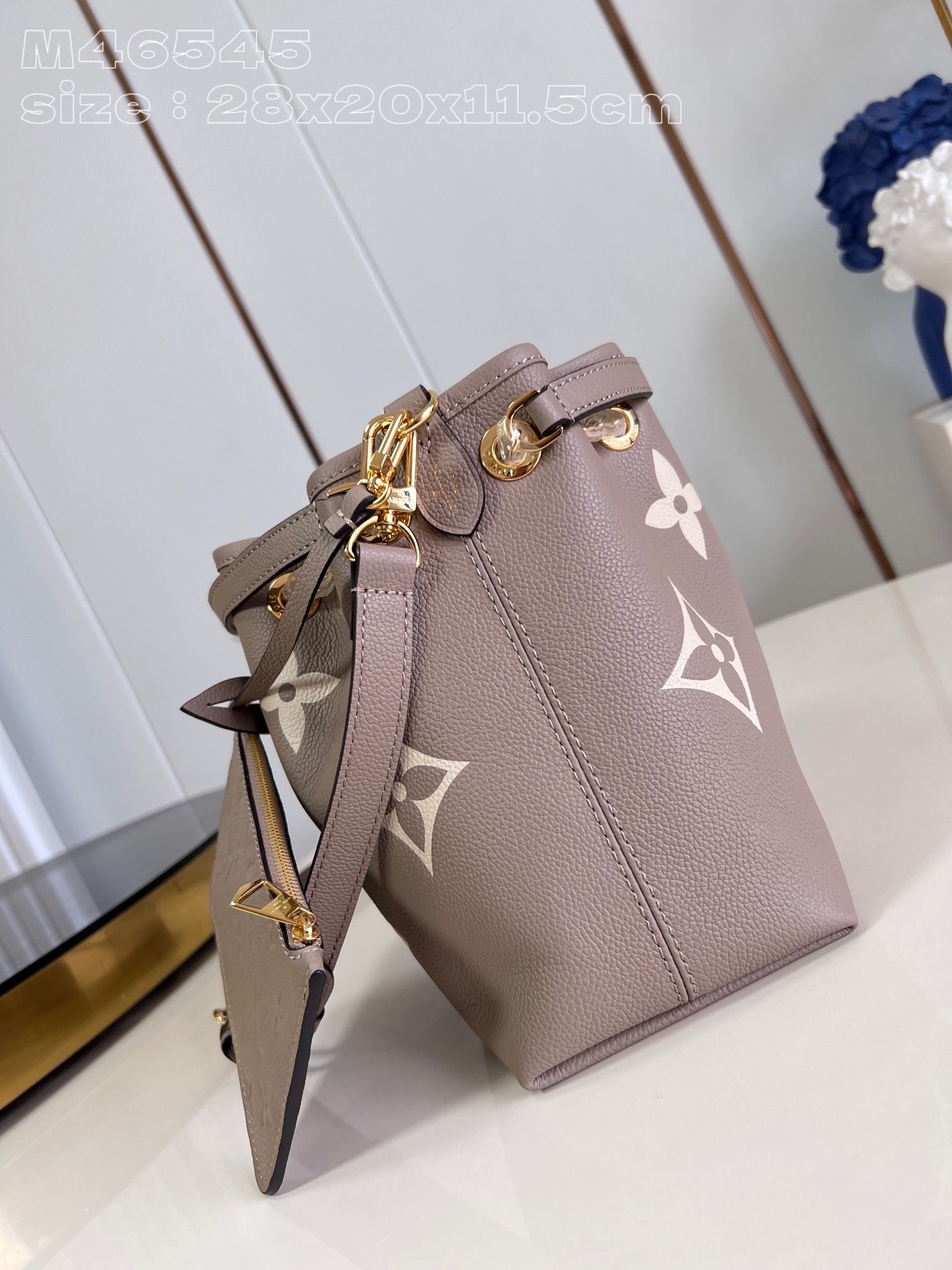 l**is V*t*n summer bundle bag