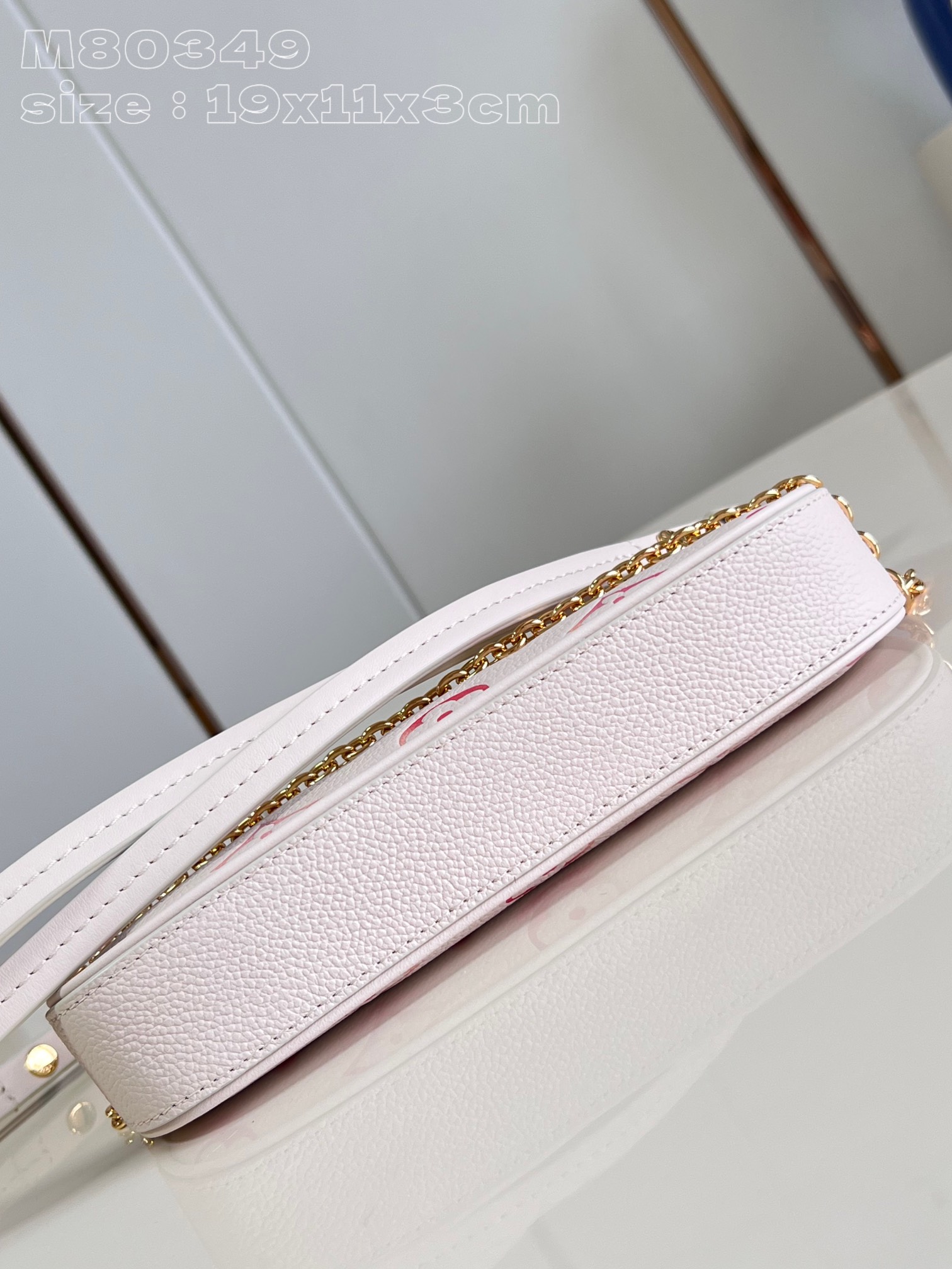l**is V*t*n easy pouch on strap handbag