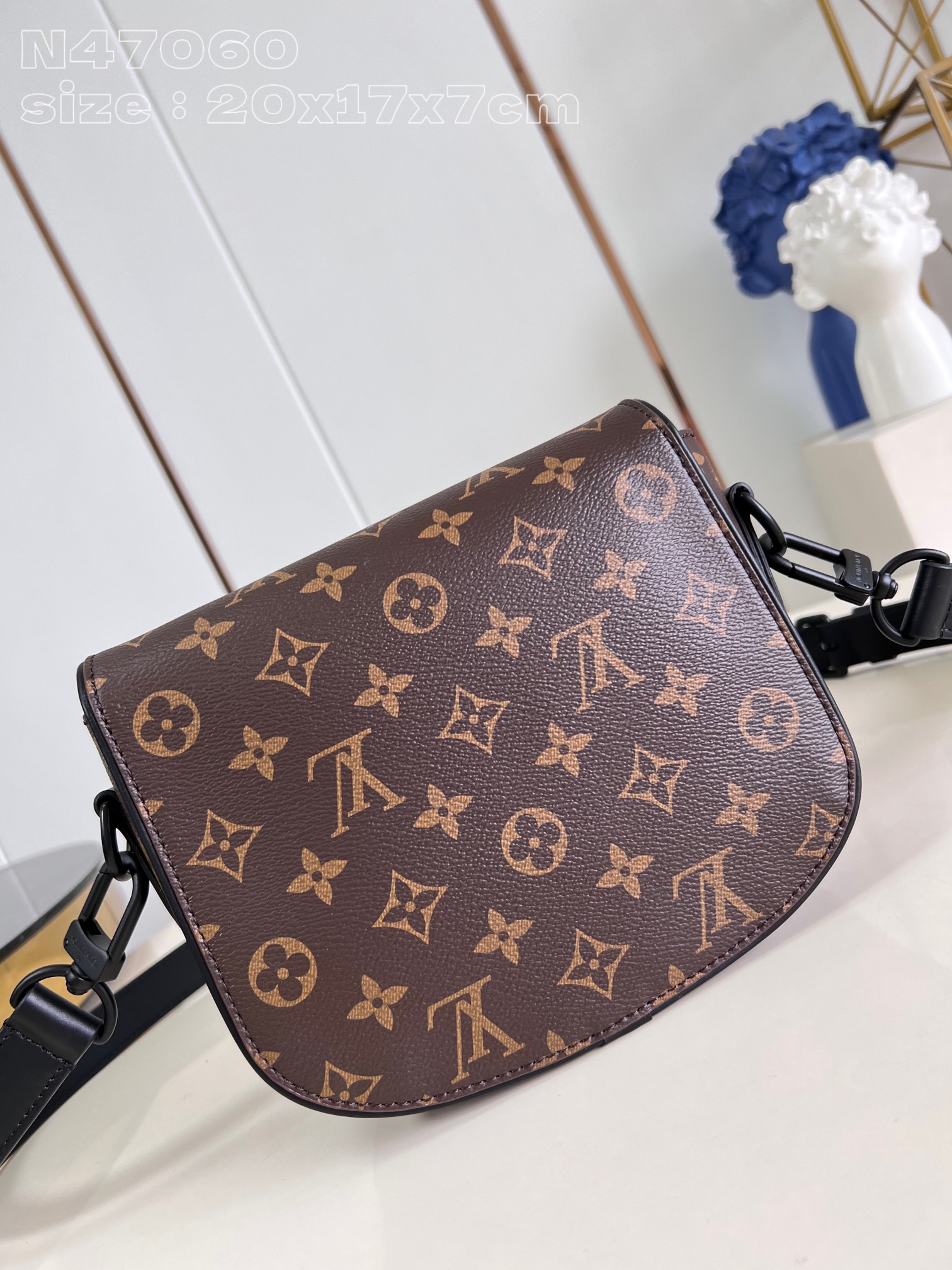 l**is V*t*n montsouris small bag