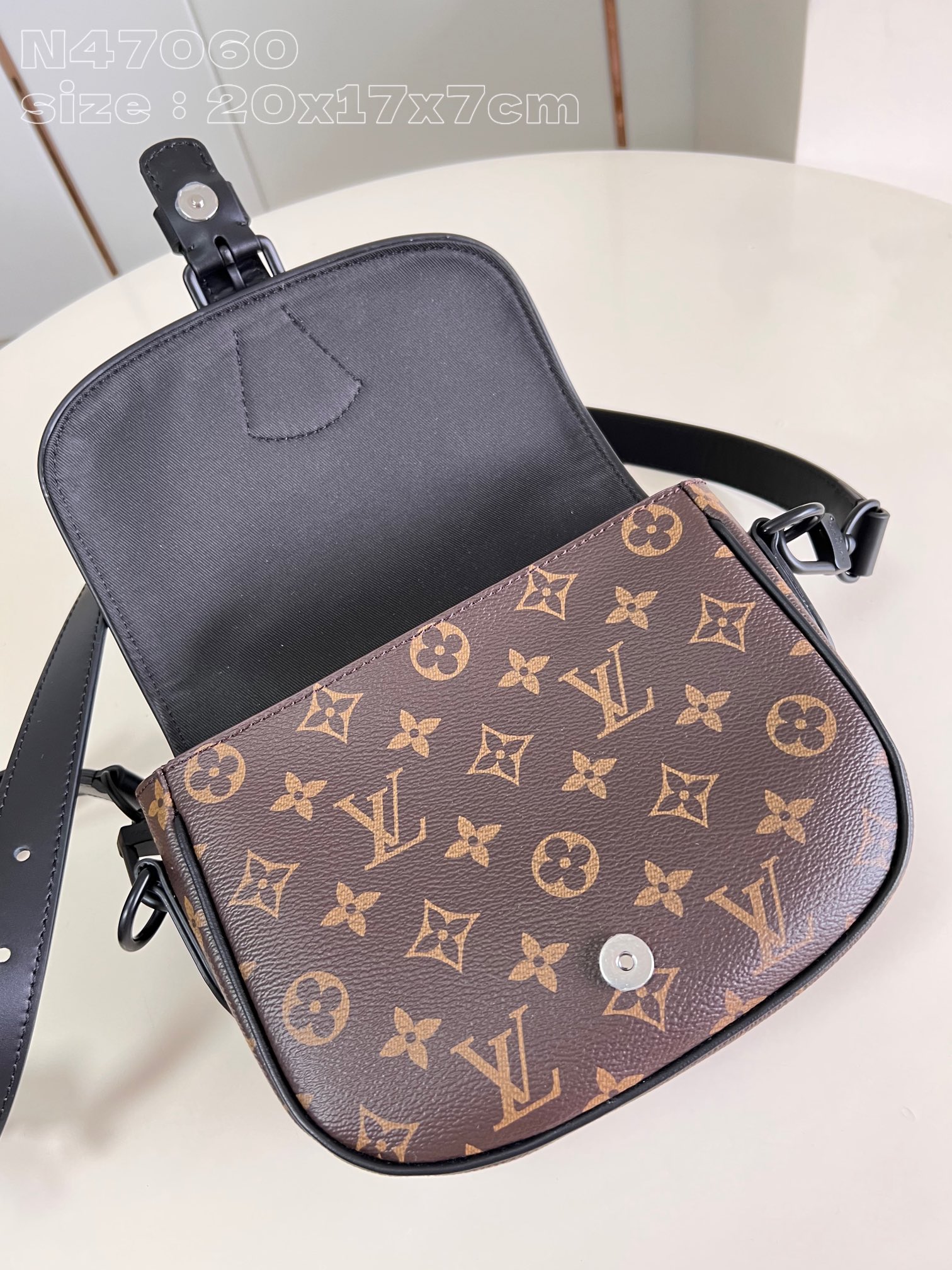 l**is V*t*n montsouris small bag