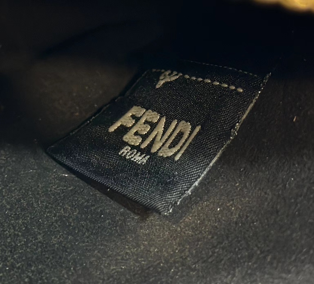 F**di mini fendessence