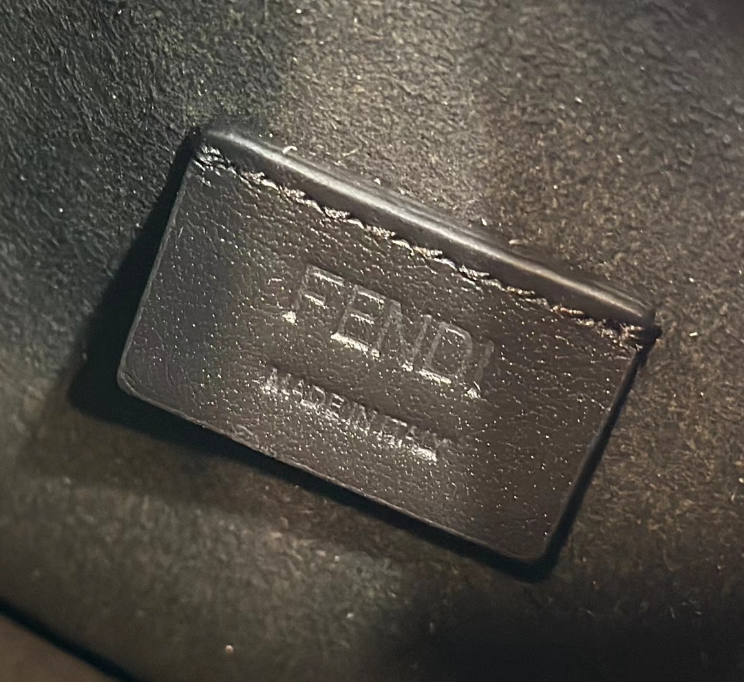 F**di mini fendessence
