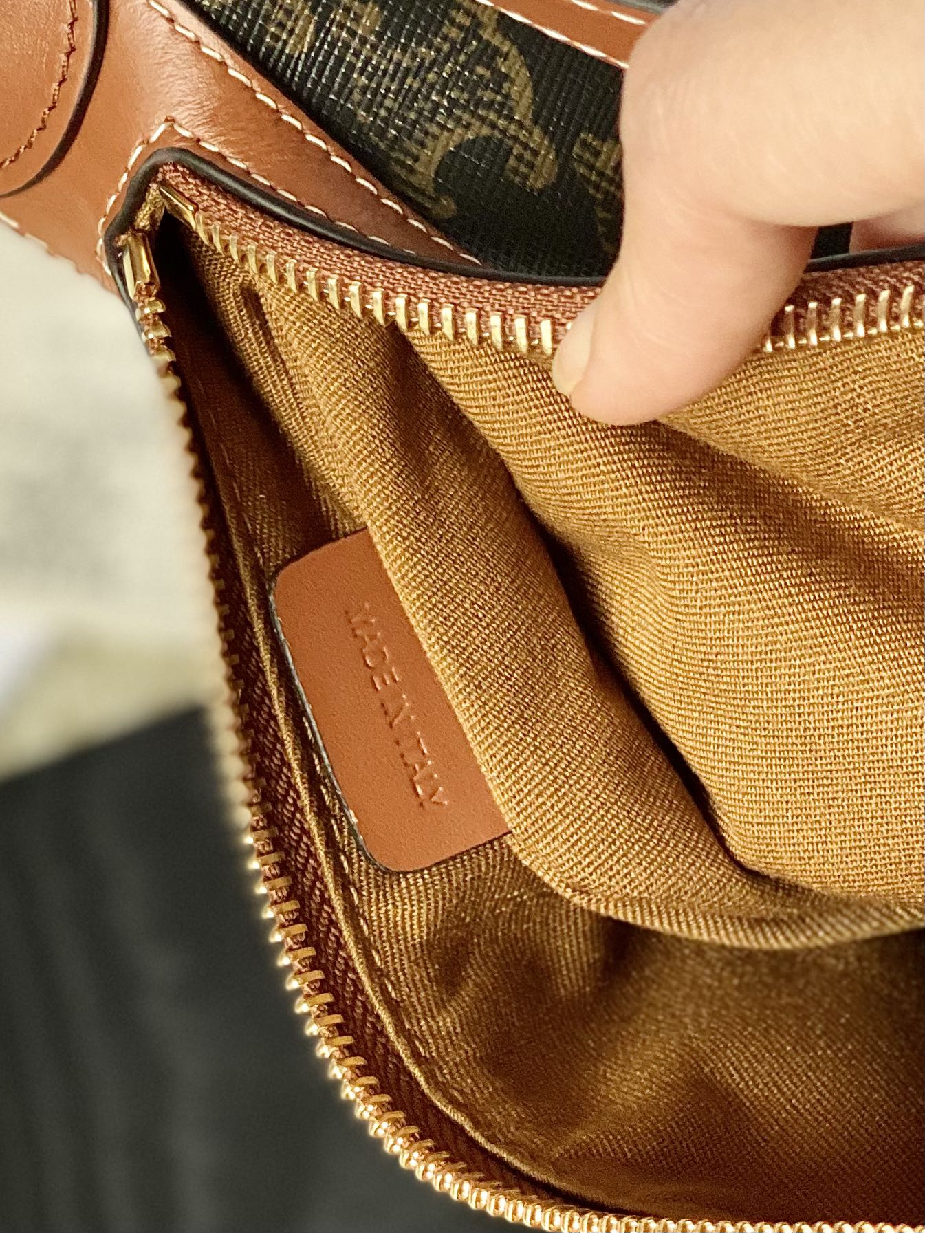 Ce**e small heloÏse bag cuir triomphe