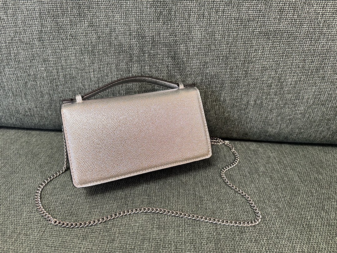 Valentino Garavani Vring WOC Chain Bag