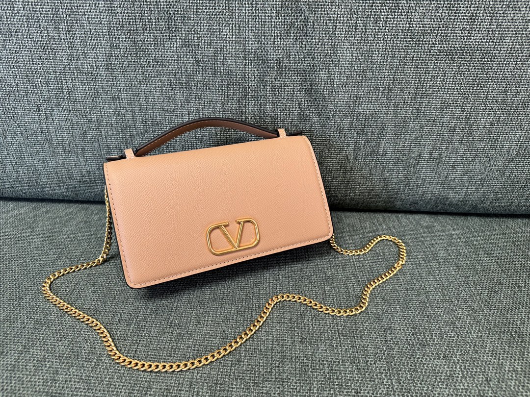 Valentino Garavani Vring WOC Chain Bag