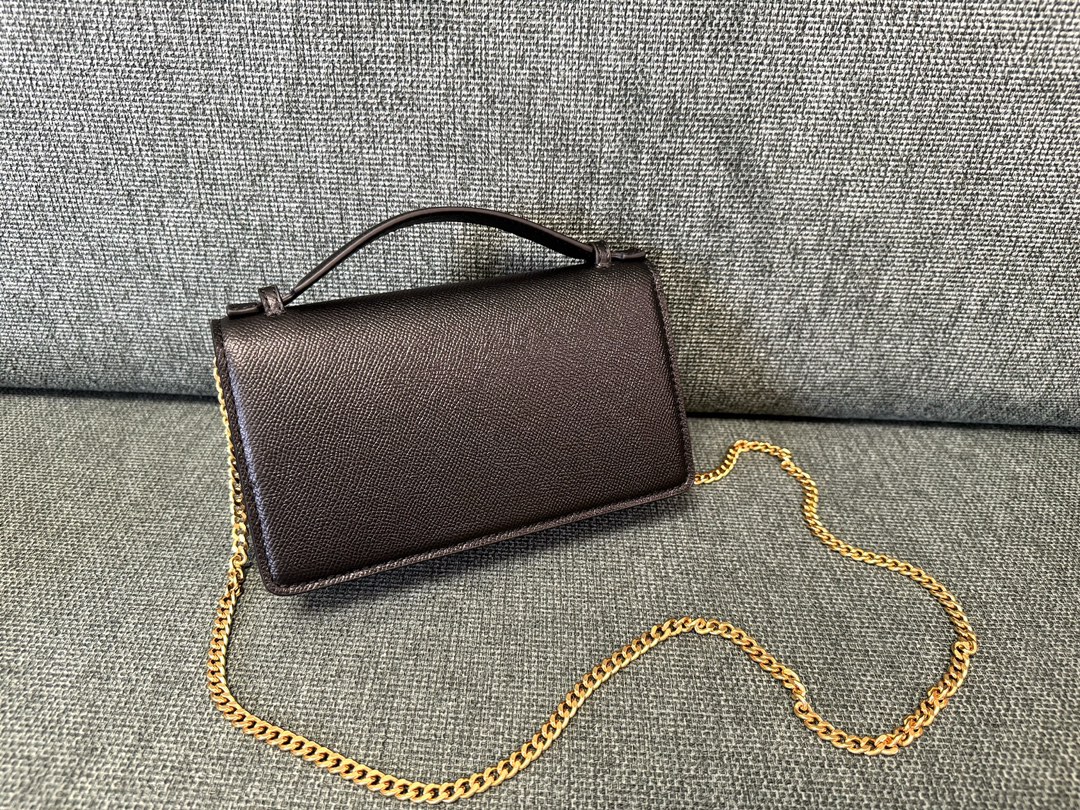 Valentino Garavani Vring WOC Chain Bag