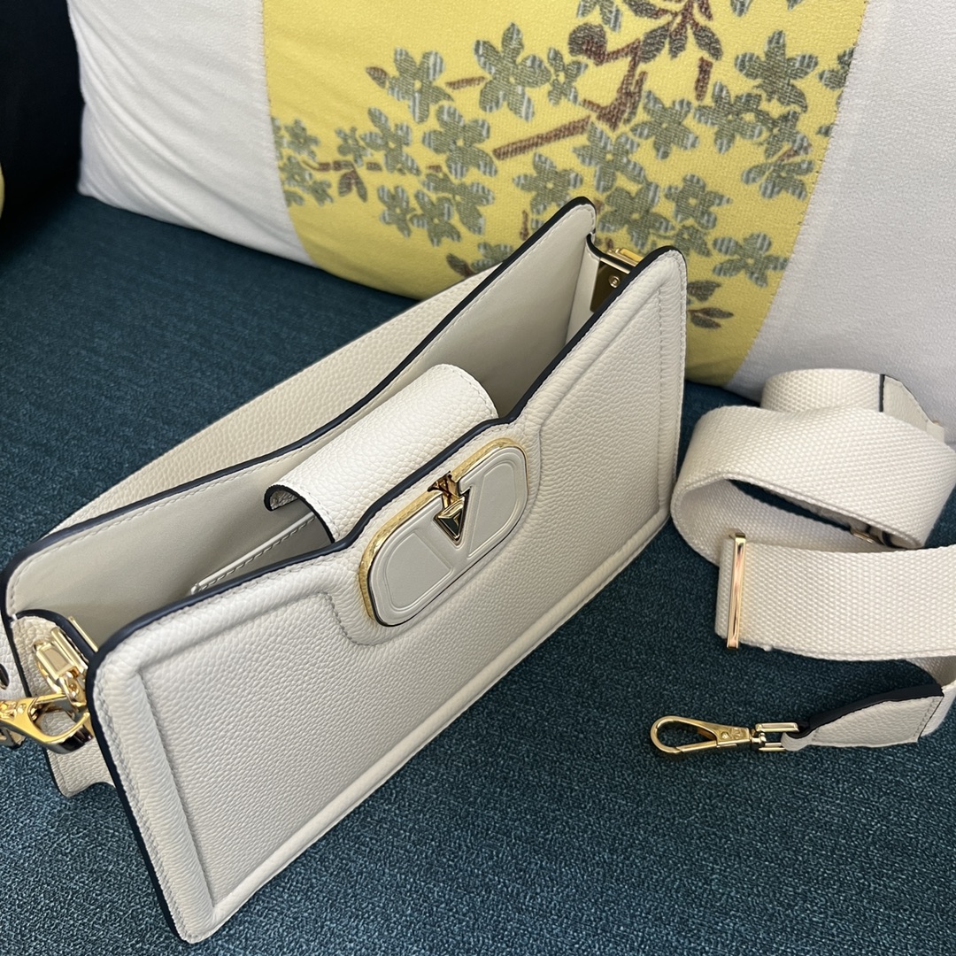 Valentino Garavani Handbag