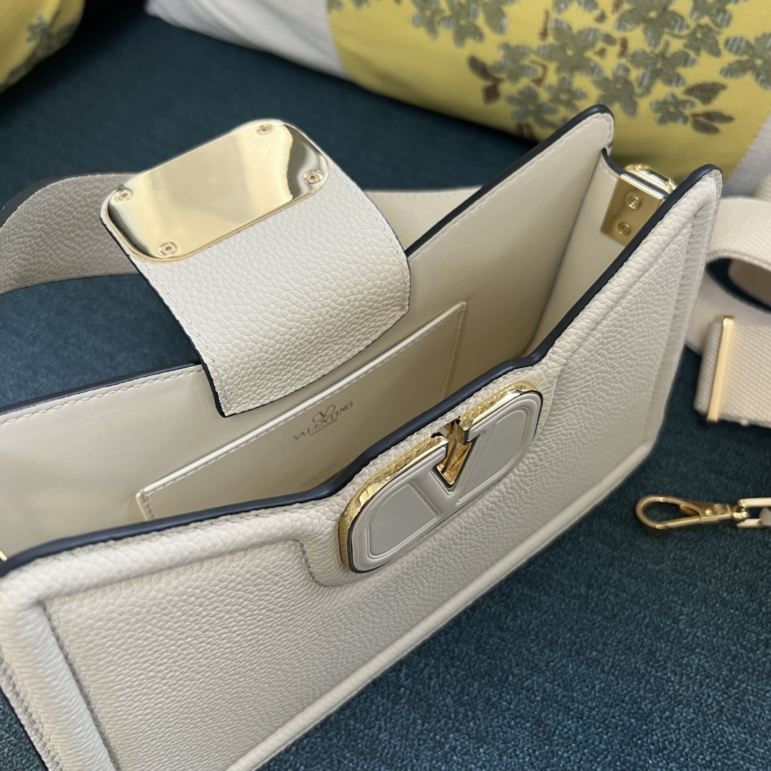 Valentino Garavani Handbag
