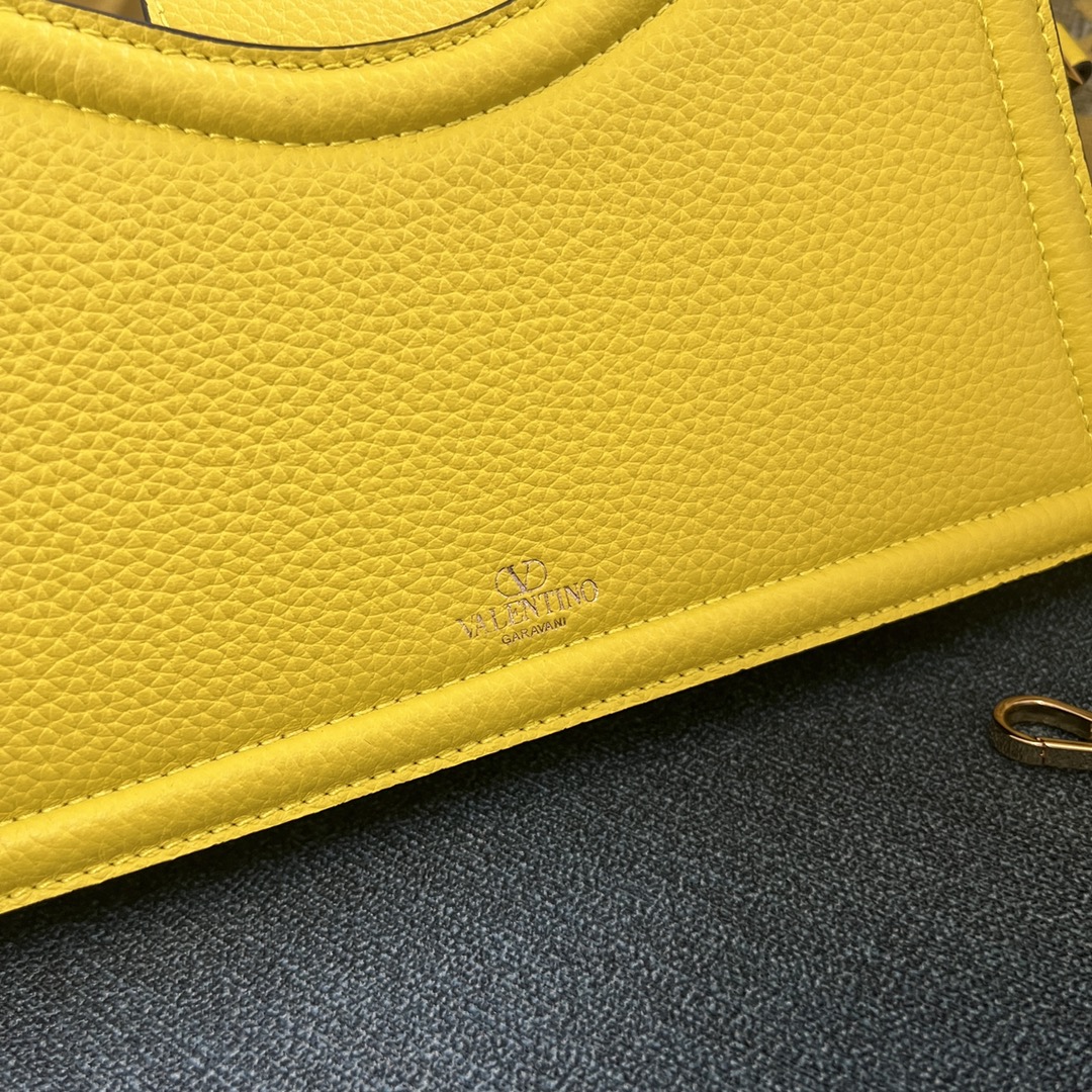Valentino Garavani Handbag
