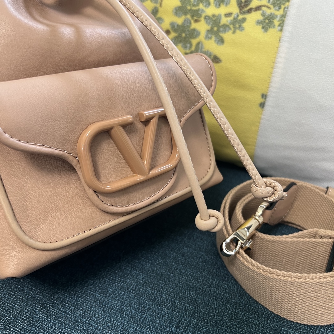 Valentino Garavani Bag