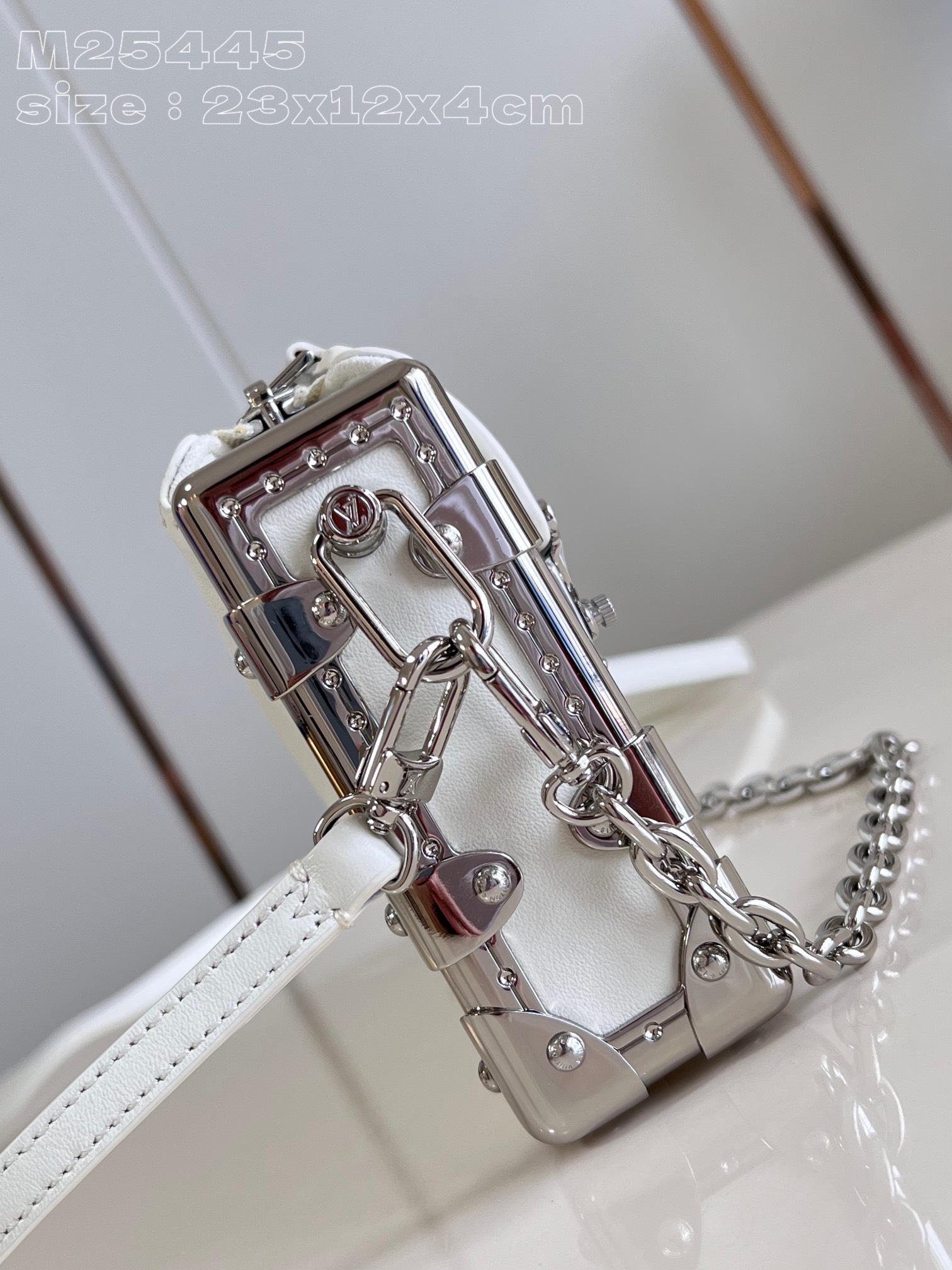 l**is V*t*n slim trunk handbag