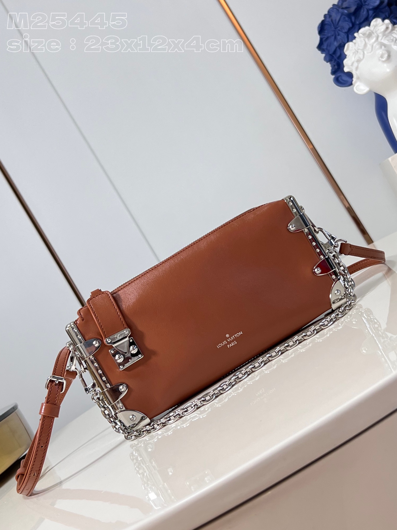 l**is V*t*n slim trunk handbag