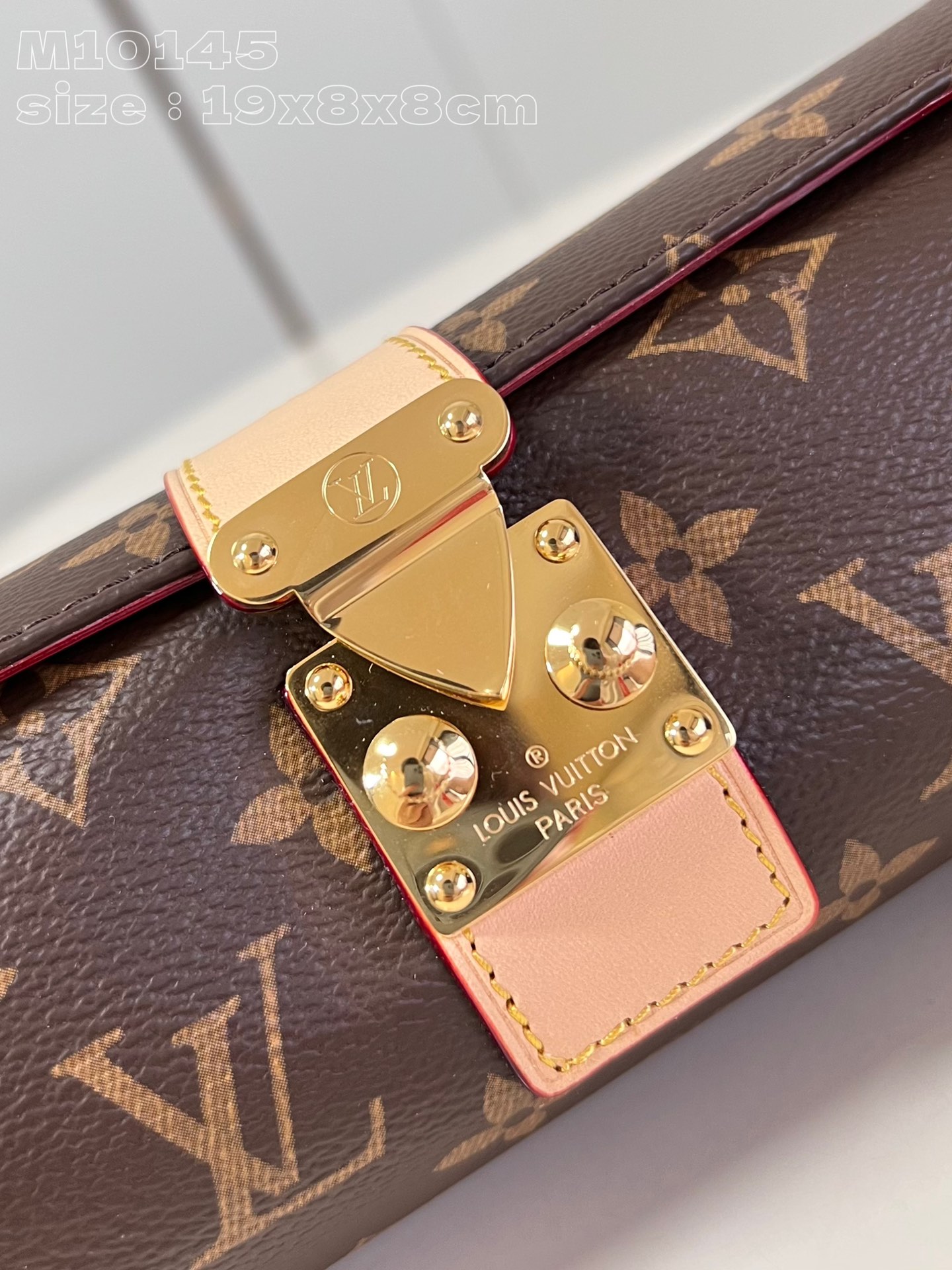 l**is V*t*n etui bijoux