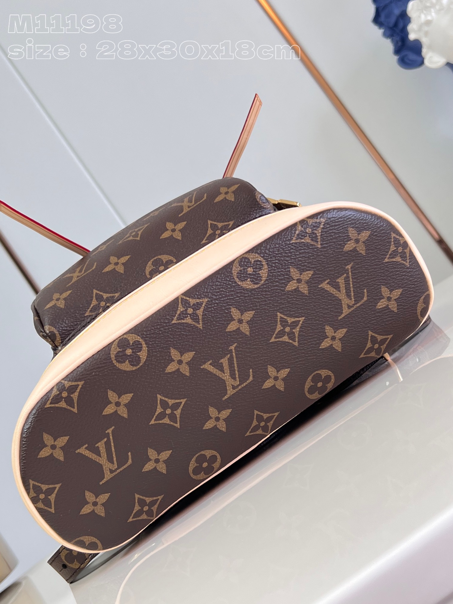l**is V*t*n montsouris pm backpack