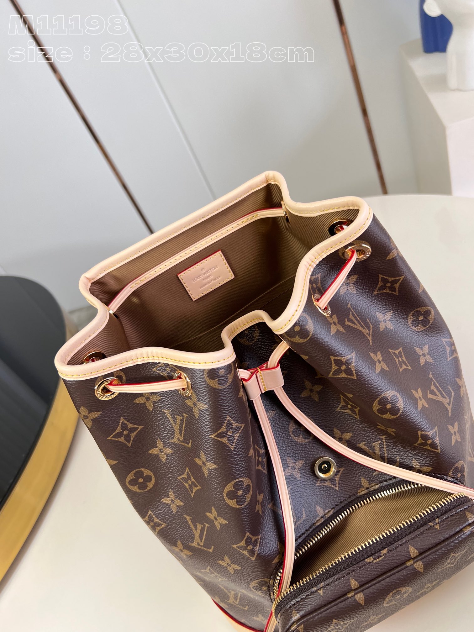 l**is V*t*n montsouris pm backpack