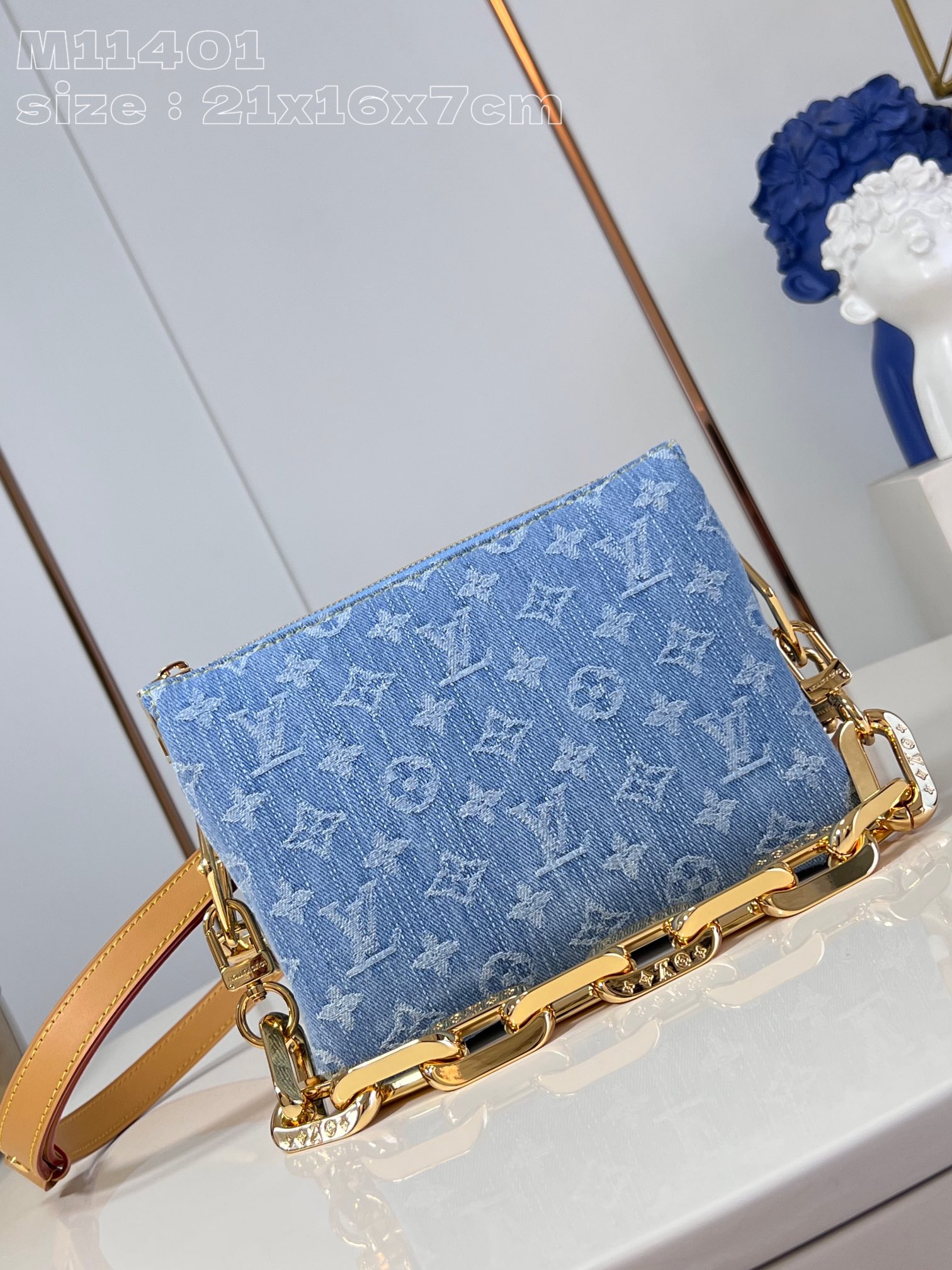 l**is V*t*n coussin bb
