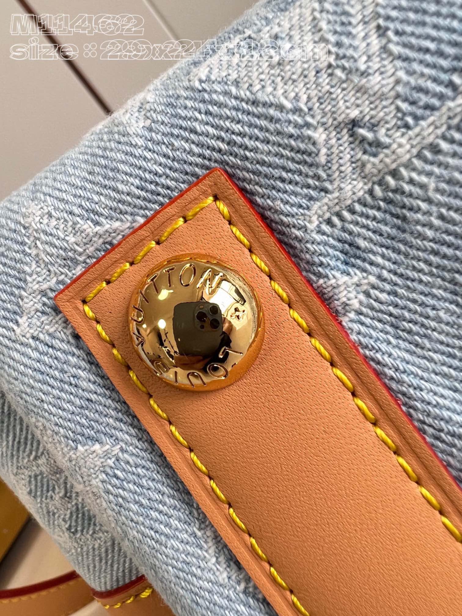 l**is V*t*n carryall pm
