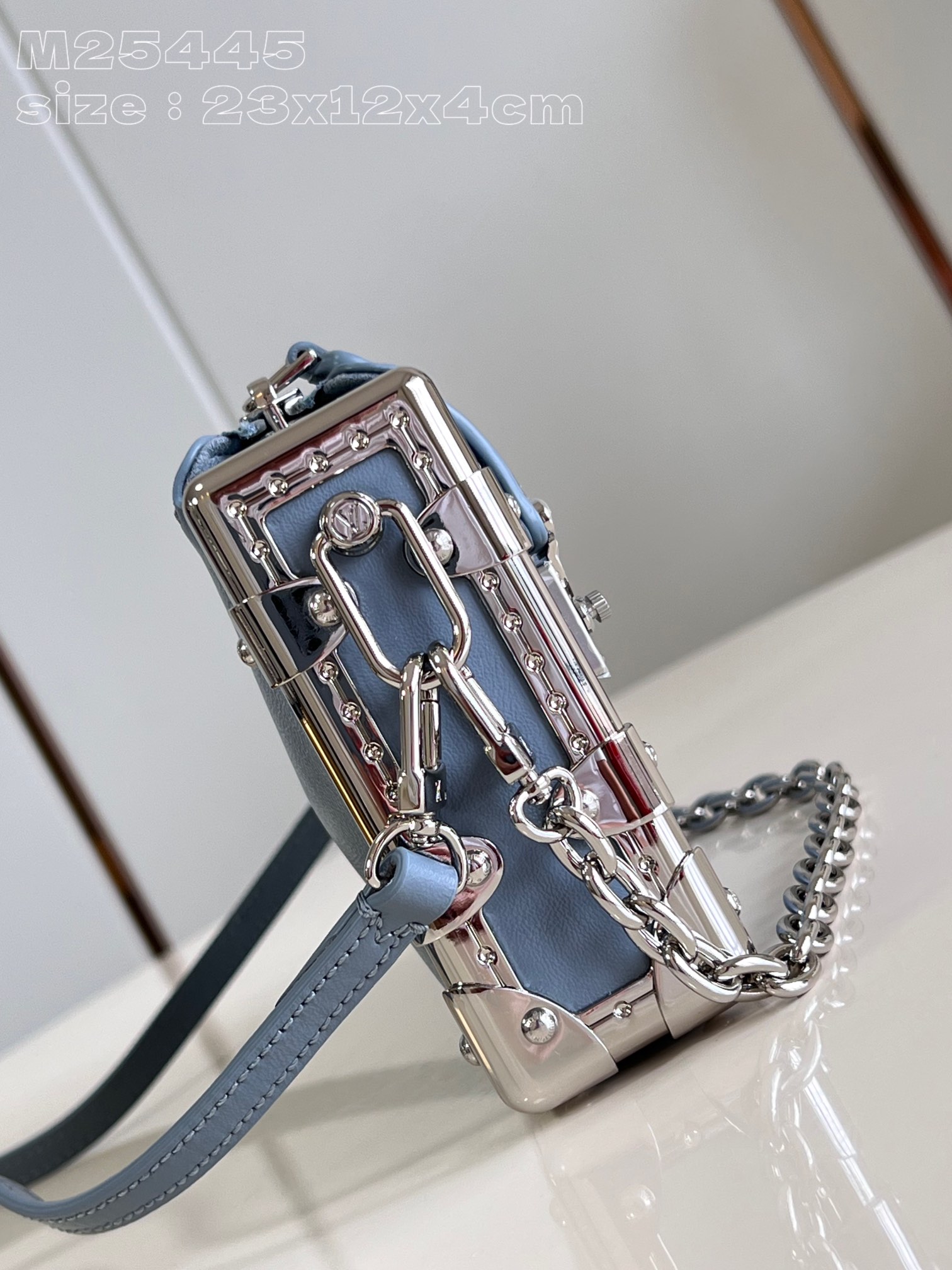 l**is V*t*n slim trunk handbag