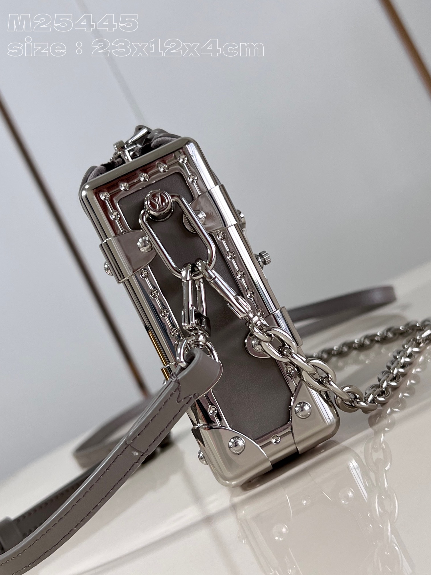 l**is V*t*n slim trunk handbag